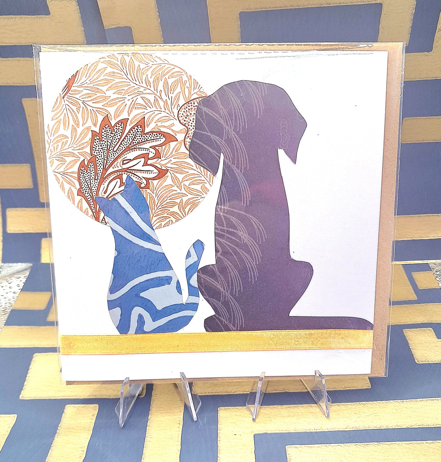 BEST PALS. HAND-CRAFTED ECO-FRIENDLY GREETINGS CARD.