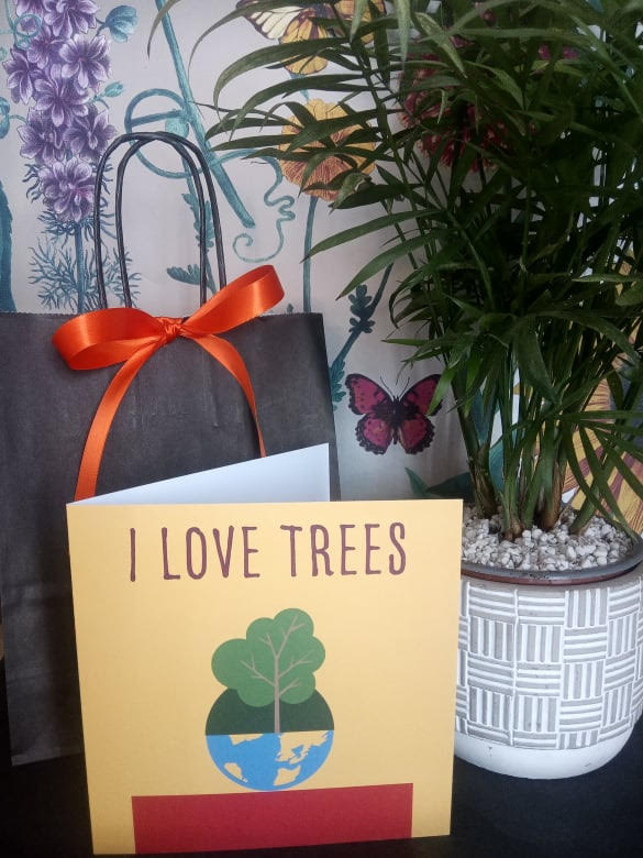 I LOVE TREES. ECO-FRIENDLY GREETINGS CARD.